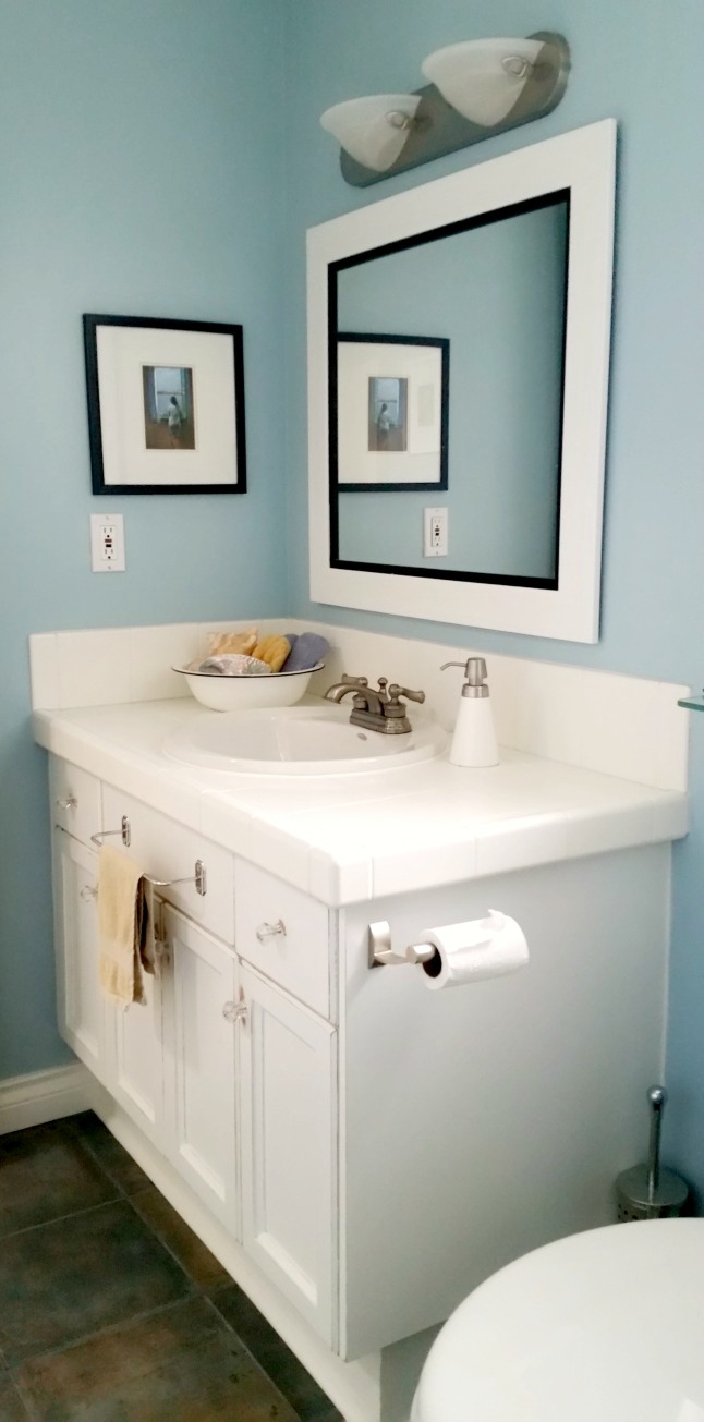 Beach themed master bath painted in Benjamin Moore's Summer Shower
